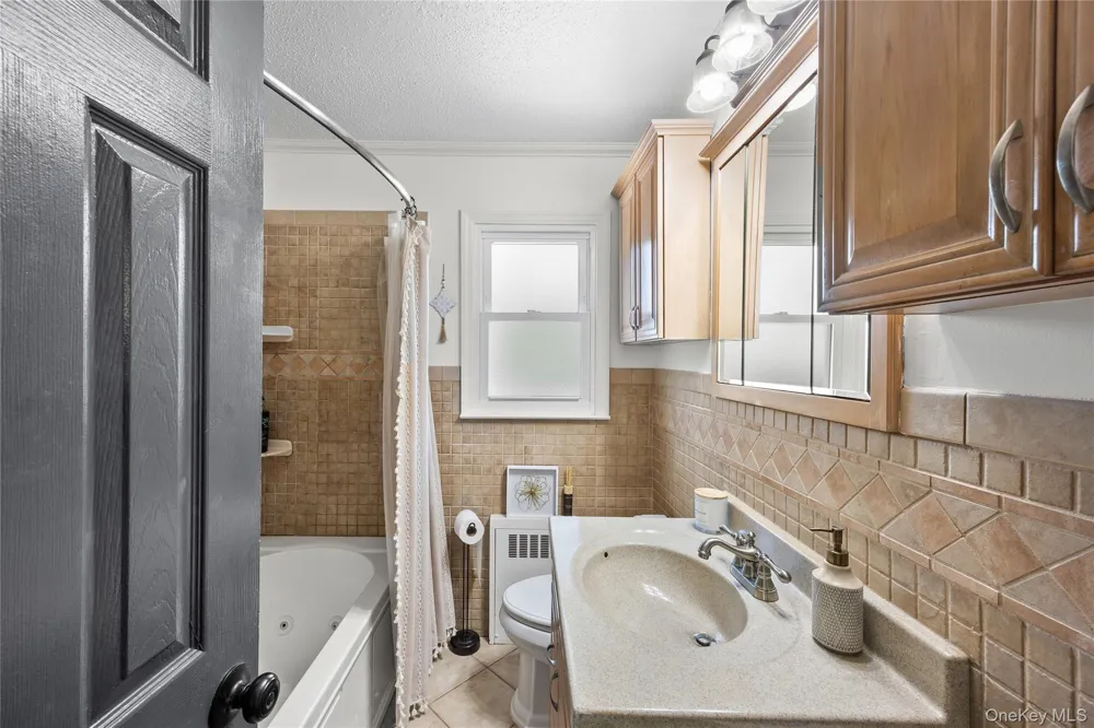 1430 12th Street West Babylon, NY 11704