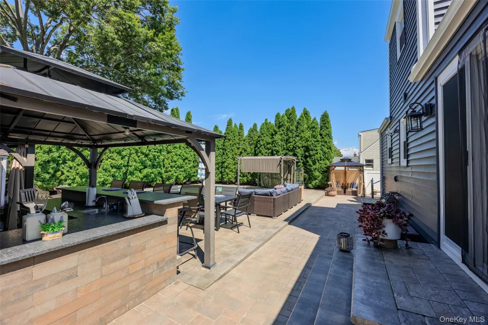 1430 12th Street West Babylon, NY 11704