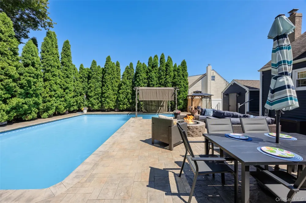 1430 12th Street West Babylon, NY 11704