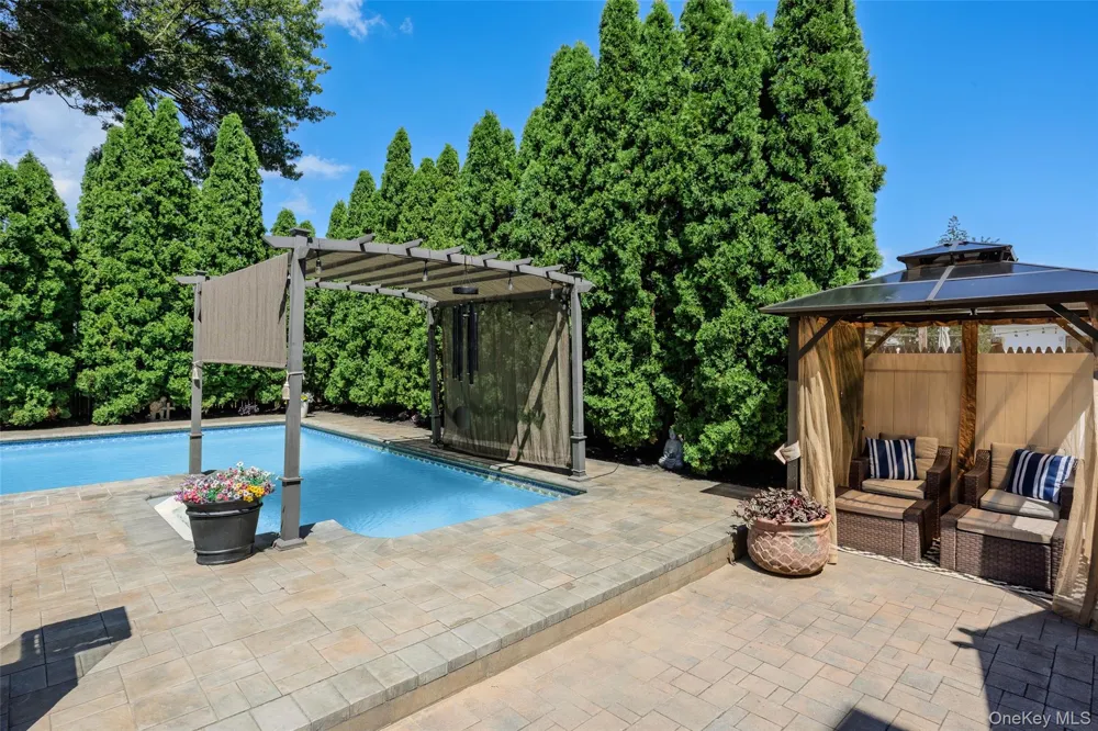1430 12th Street West Babylon, NY 11704