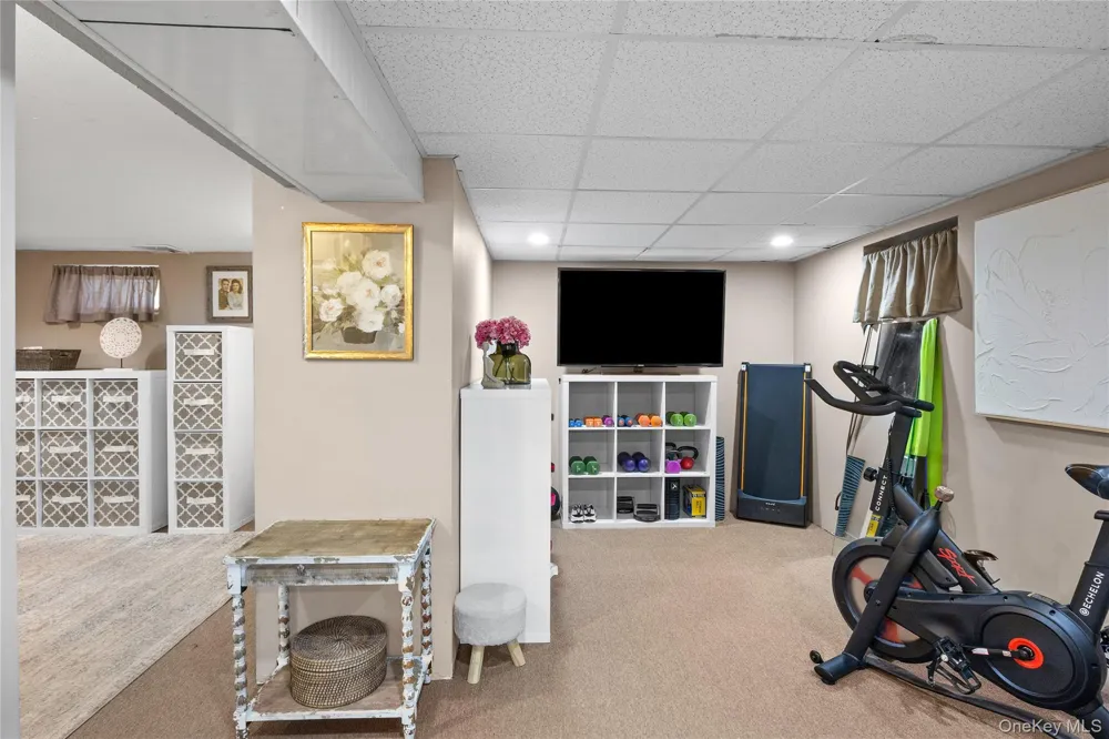 1430 12th Street West Babylon, NY 11704