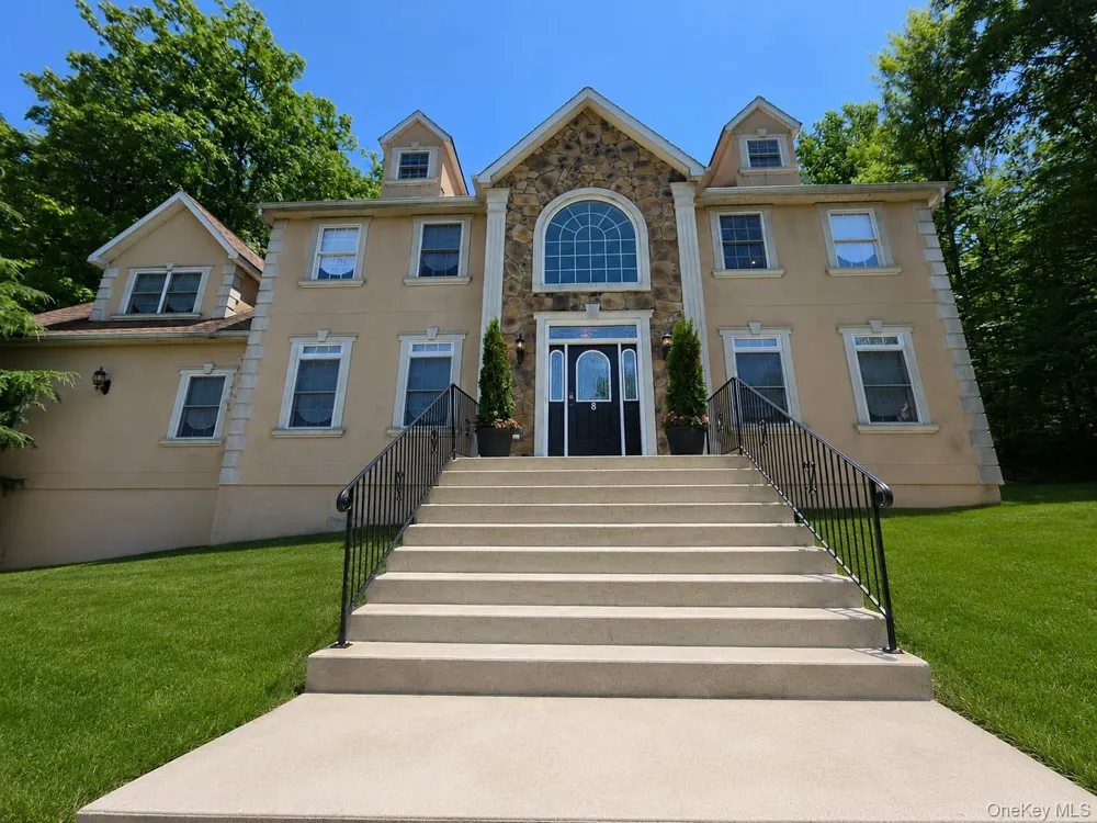 8 Brian Court Salisbury Mills, NY 12577