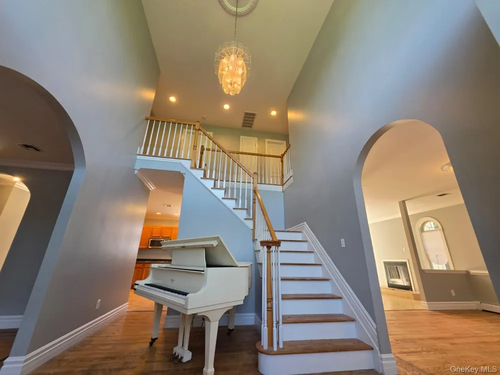 8 Brian Court Salisbury Mills, NY 12577