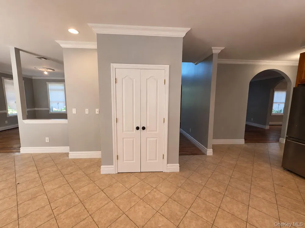 8 Brian Court Salisbury Mills, NY 12577