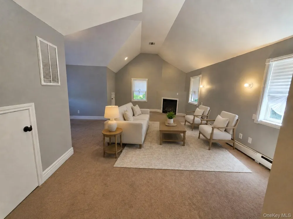 8 Brian Court Salisbury Mills, NY 12577