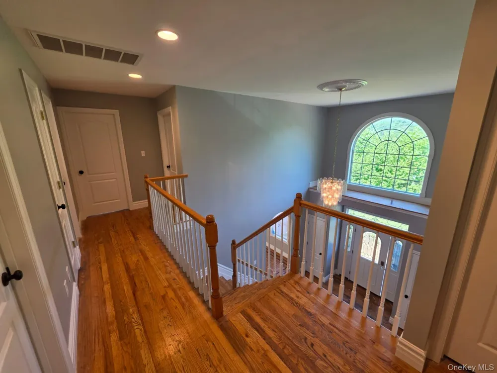 8 Brian Court Salisbury Mills, NY 12577