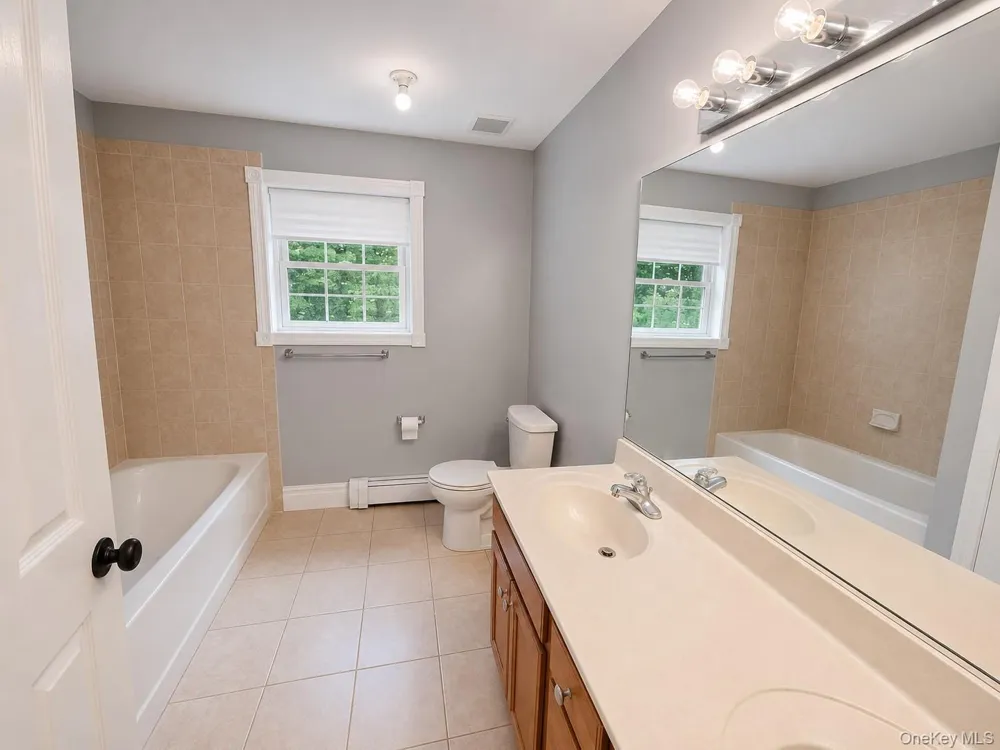 8 Brian Court Salisbury Mills, NY 12577