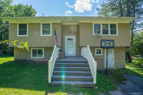 108 Maplewood Avenue