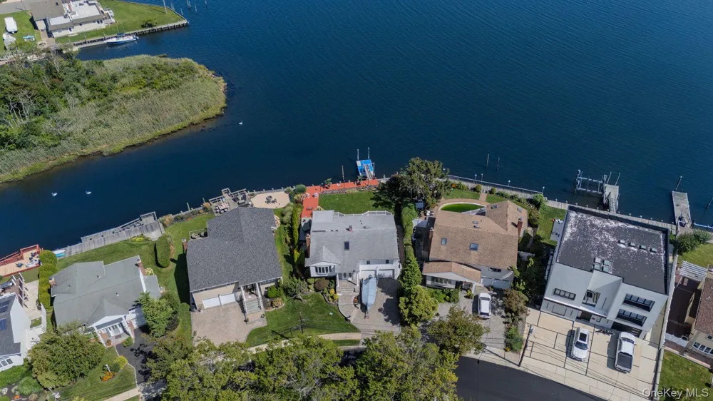 3529 Daniel Crescent Baldwin Harbor, NY 11510