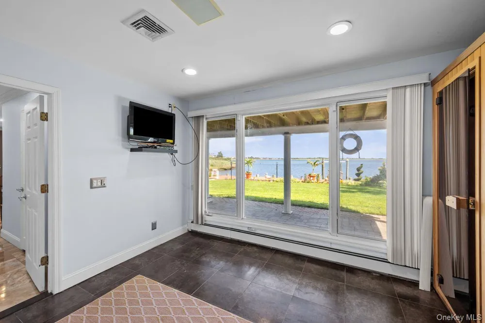 3529 Daniel Crescent Baldwin Harbor, NY 11510