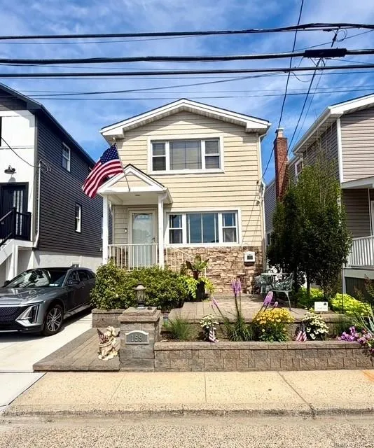 159 Sportsmans Avenue Freeport, NY 11520