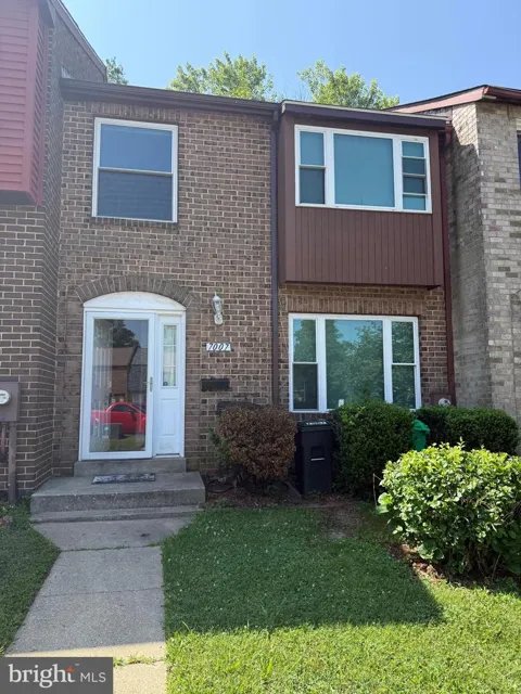 7007 CIPRIANO WOODS COURT