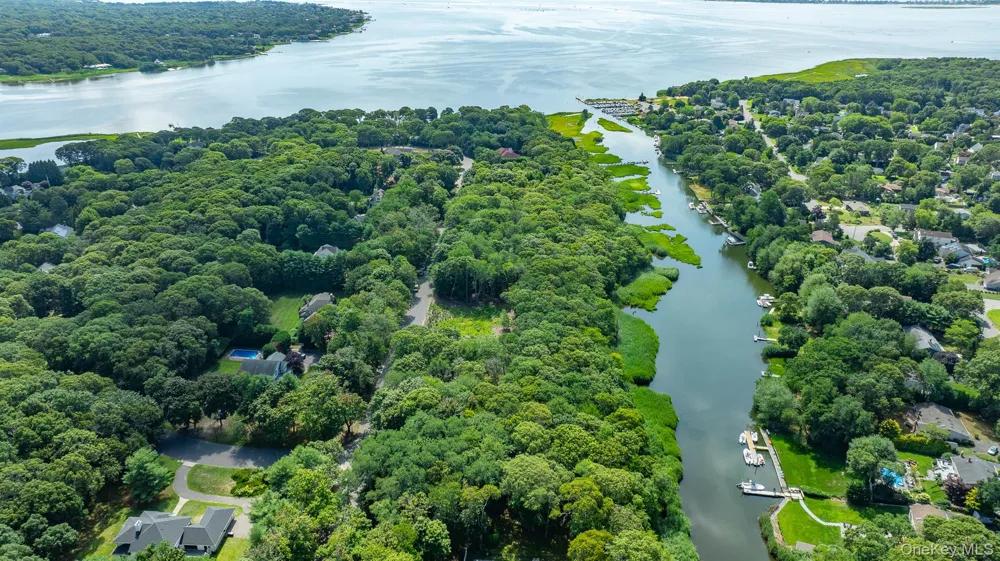 20 Inlet View Path East Moriches, NY 11940