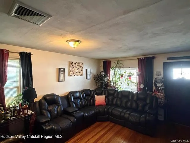 94 Oneil Street Kingston, NY 12401