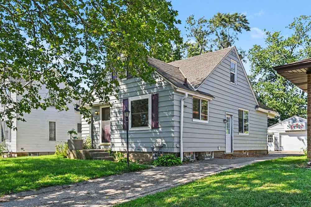 147 W 29th Street Holland, MI 49423