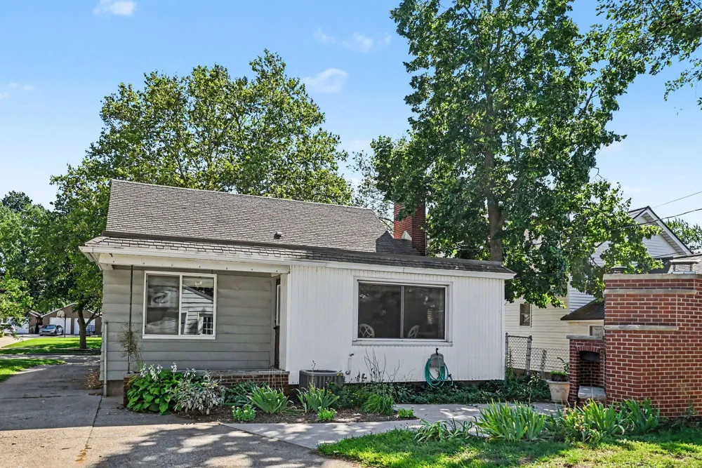 147 W 29th Street Holland, MI 49423