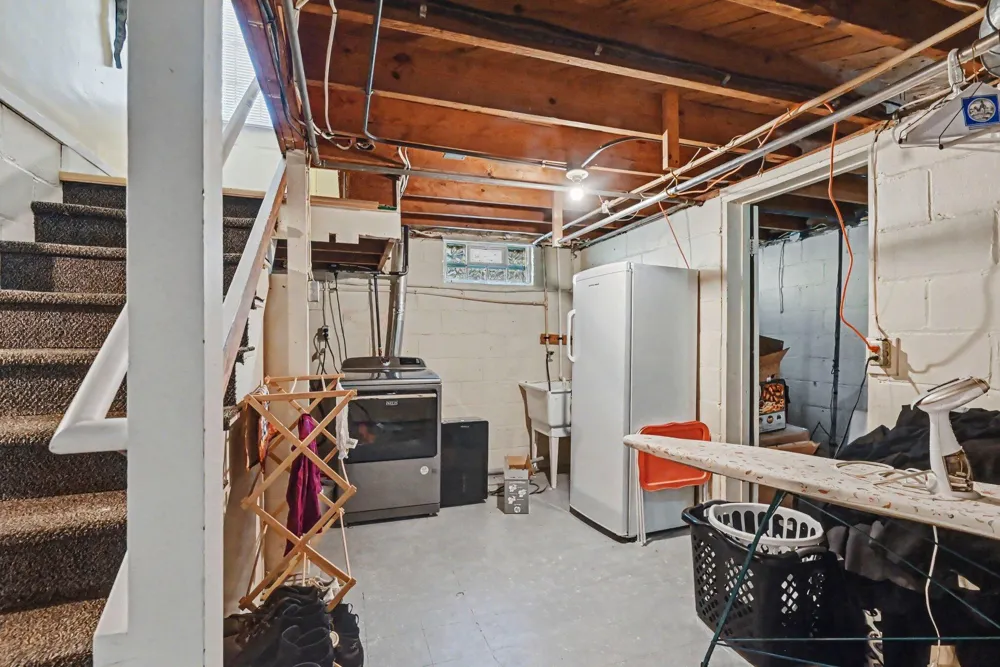 147 W 29th Street Holland, MI 49423