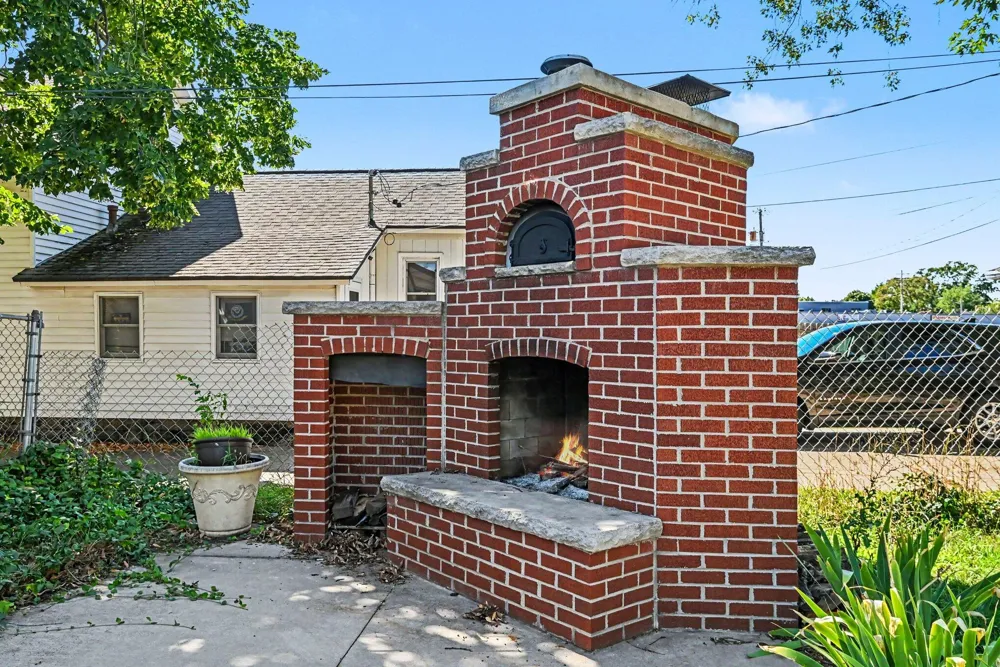 147 W 29th Street Holland, MI 49423