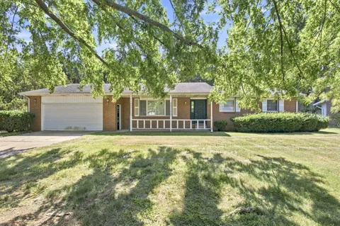 1436 St Joseph Circle