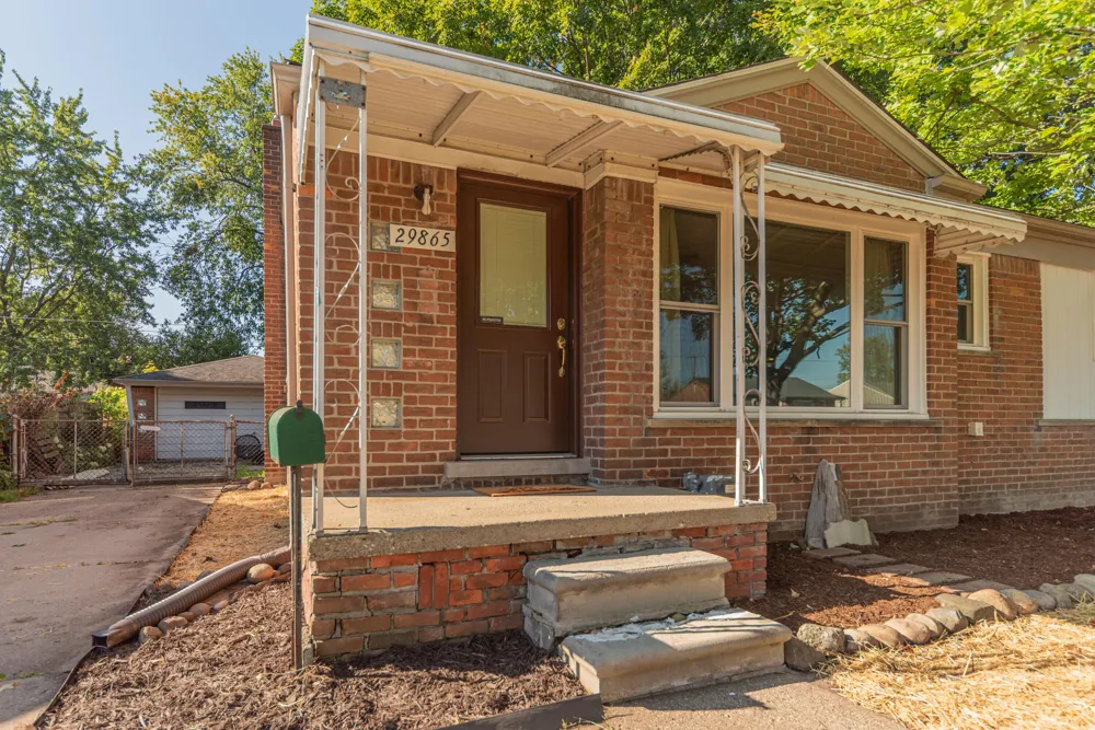 29865 Orangelawn Street Livonia, MI 48150
