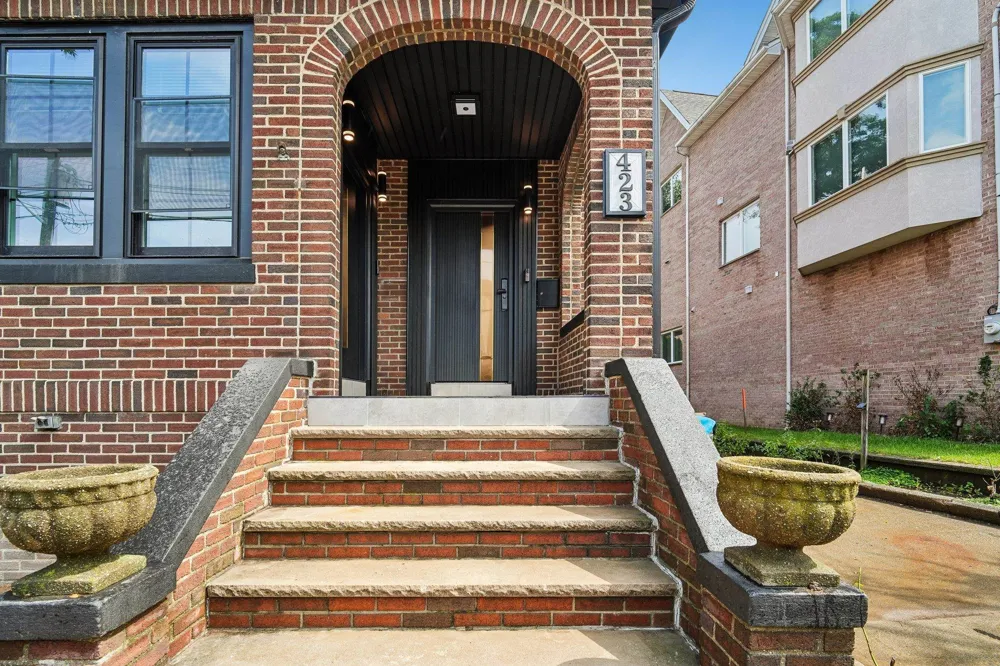 423 AURORA AVE Cliffside Park, NJ 07010