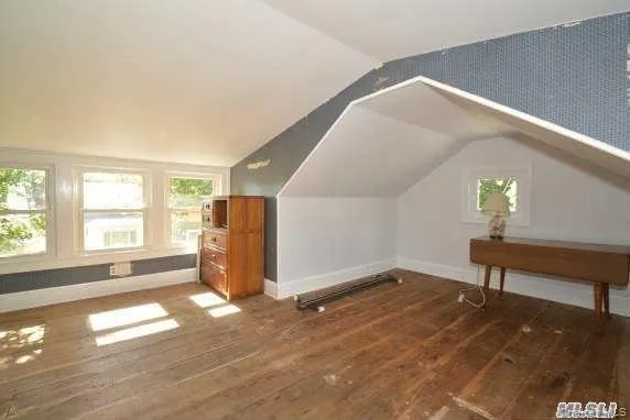 18 Yale Place Lynbrook, NY 11563