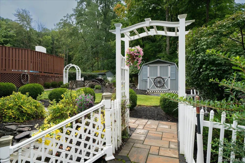 7 Laura Road Monroe, NY 10950