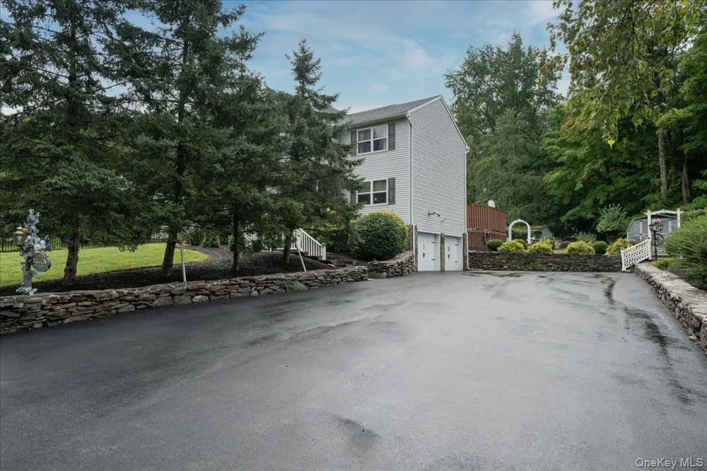 7 Laura Road Monroe, NY 10950