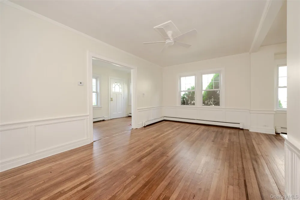 18 Watkins Street #Unit 3 Lynbrook, NY 11563