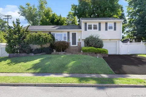 8 Foxwood Avenue