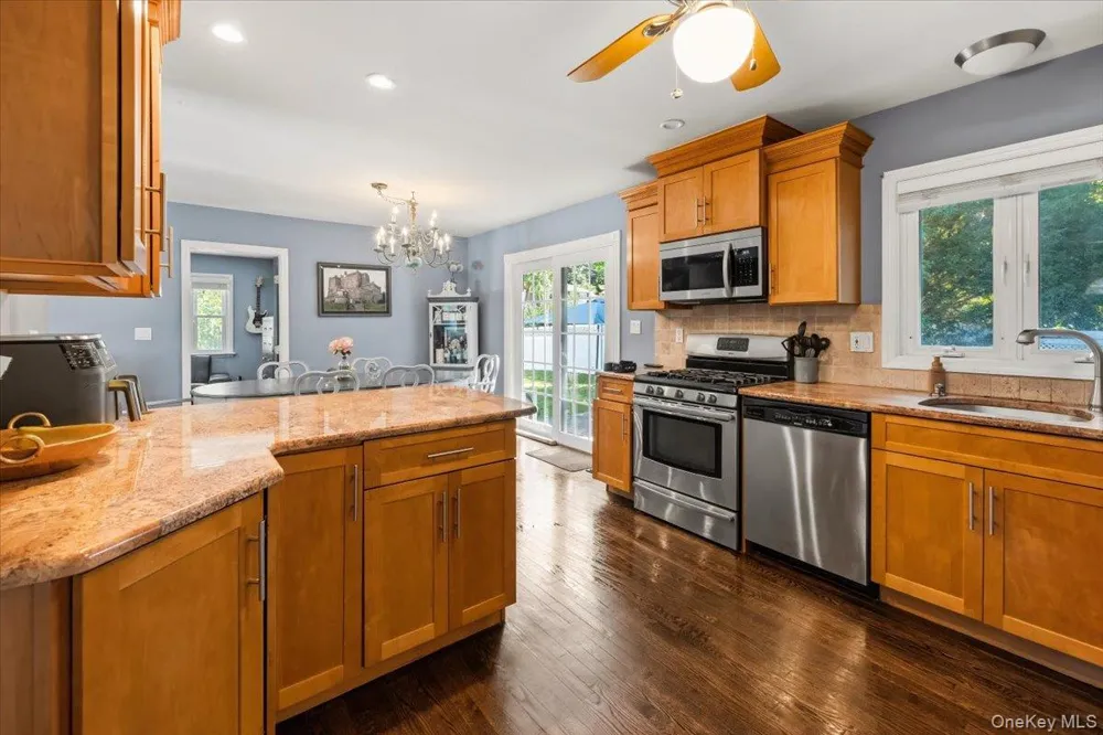 8 Foxwood Avenue Suffern, NY 10901