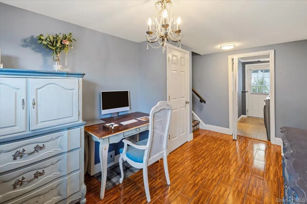 8 Foxwood Avenue Suffern, NY 10901