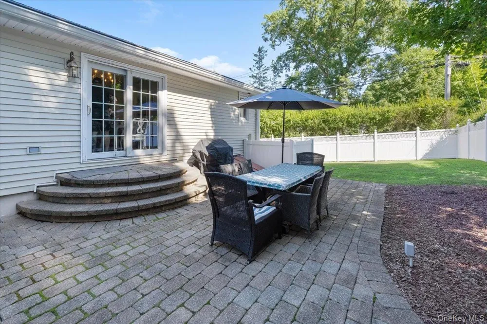 8 Foxwood Avenue Suffern, NY 10901