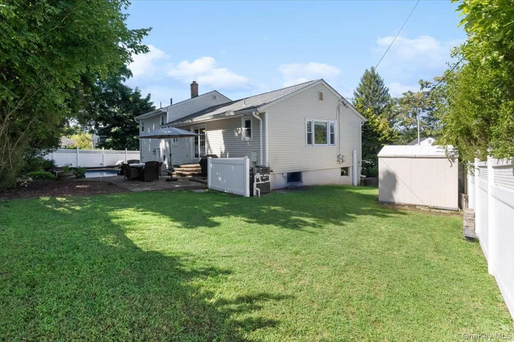 8 Foxwood Avenue Suffern, NY 10901