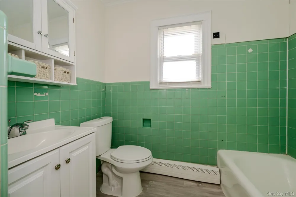18 Watkins Street #Unit 2 Lynbrook, NY 11563