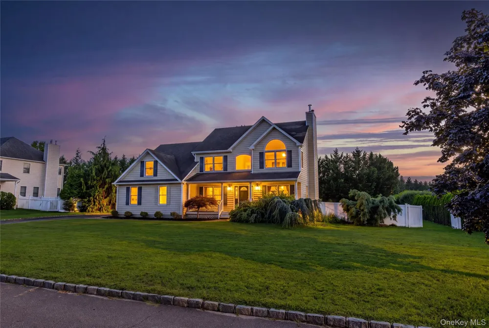63 Nicholas Way Baiting Hollow, NY 11933