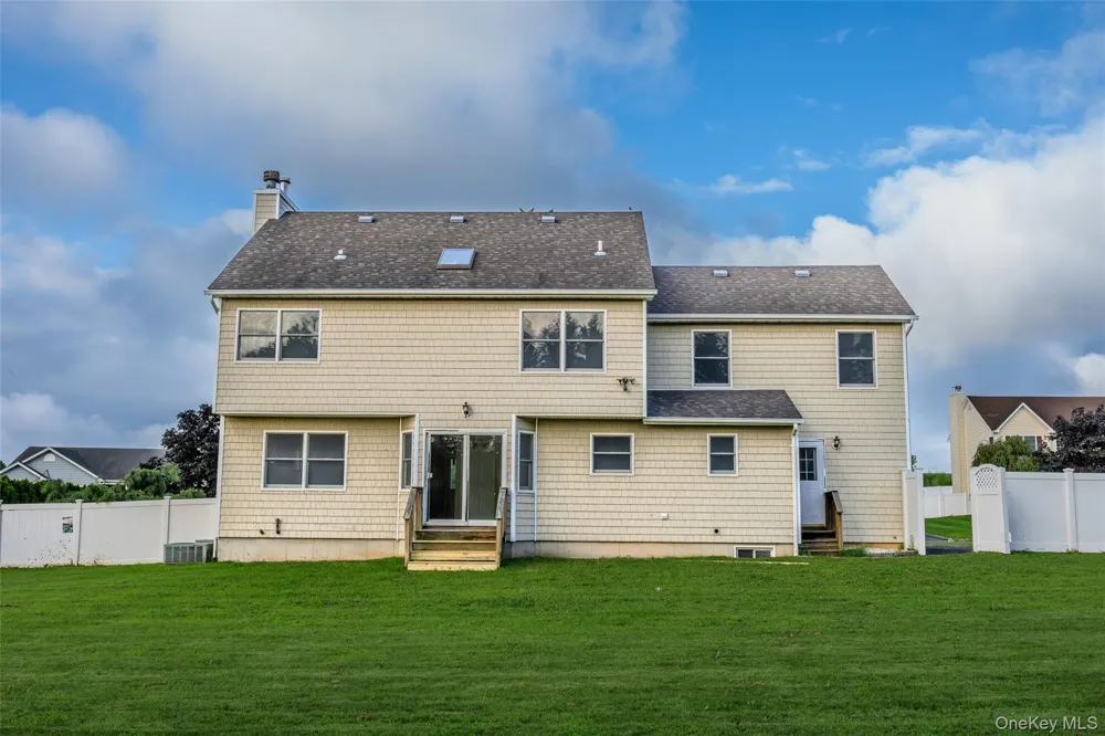 63 Nicholas Way Baiting Hollow, NY 11933