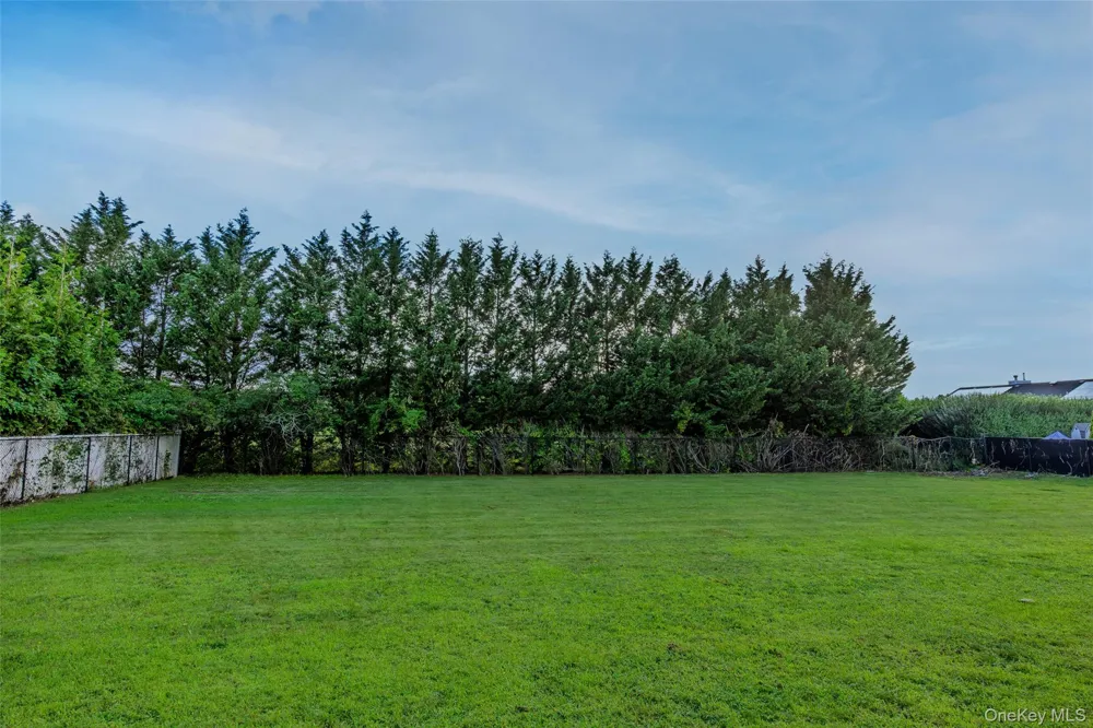 63 Nicholas Way Baiting Hollow, NY 11933