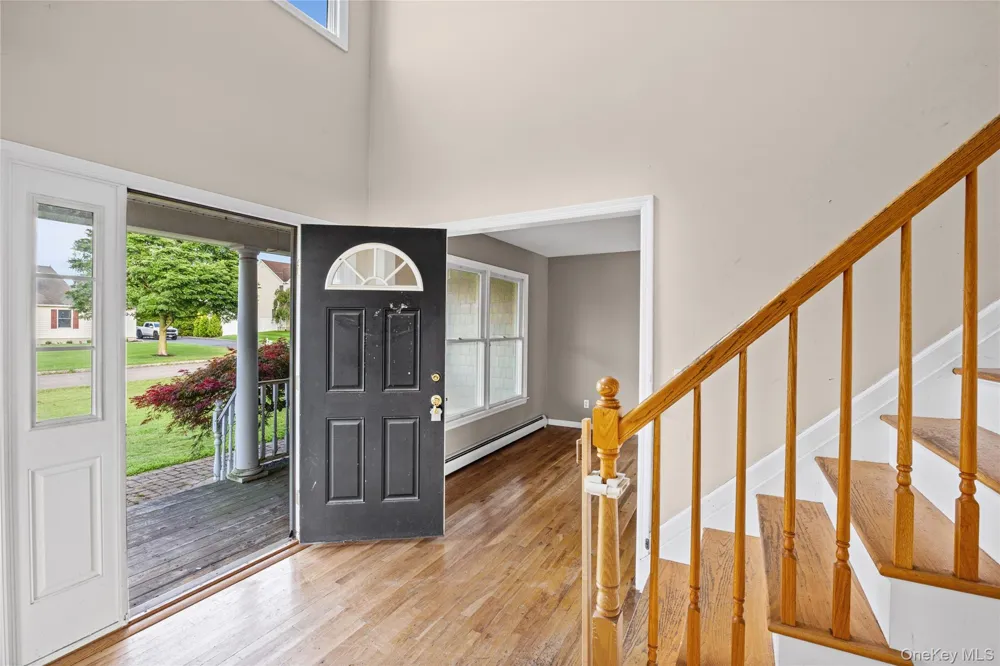 63 Nicholas Way Baiting Hollow, NY 11933