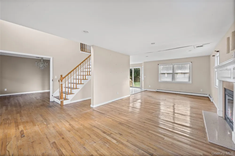 63 Nicholas Way Baiting Hollow, NY 11933