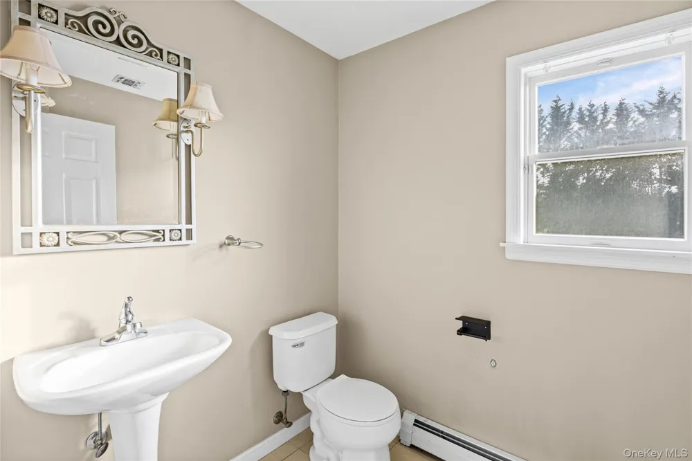 63 Nicholas Way Baiting Hollow, NY 11933