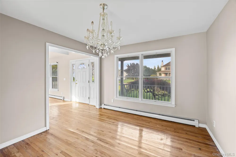 63 Nicholas Way Baiting Hollow, NY 11933