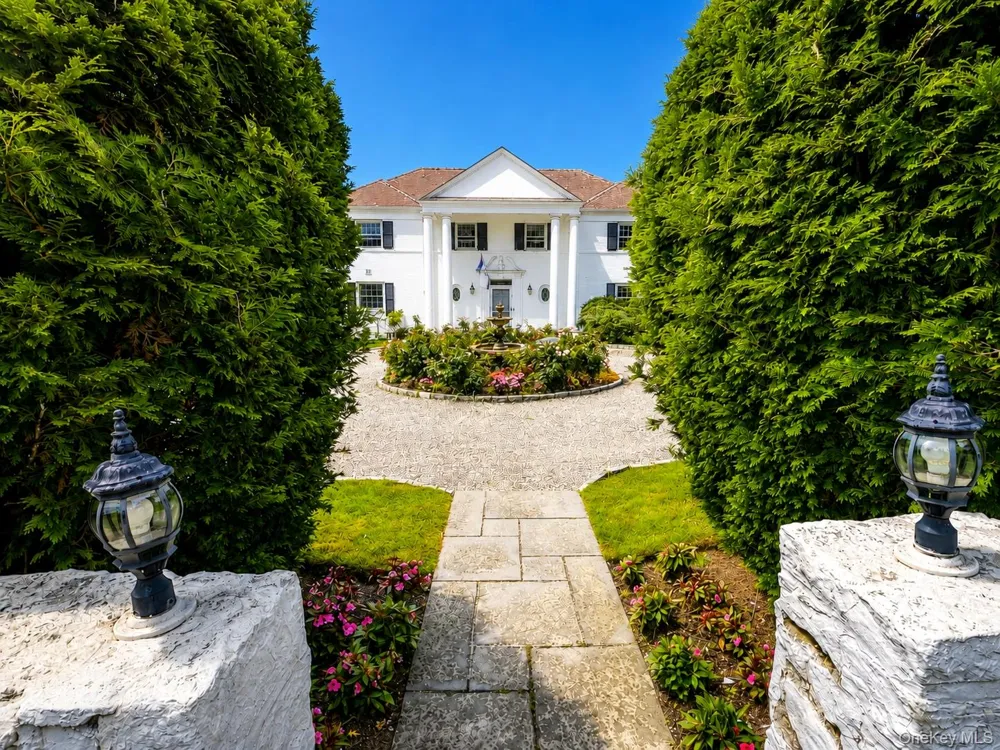 31 Griffen Avenue Scarsdale, NY 10583