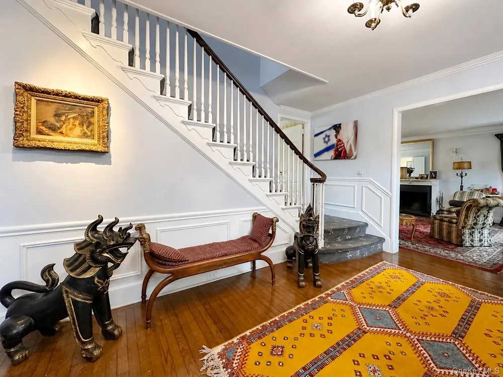 31 Griffen Avenue Scarsdale, NY 10583