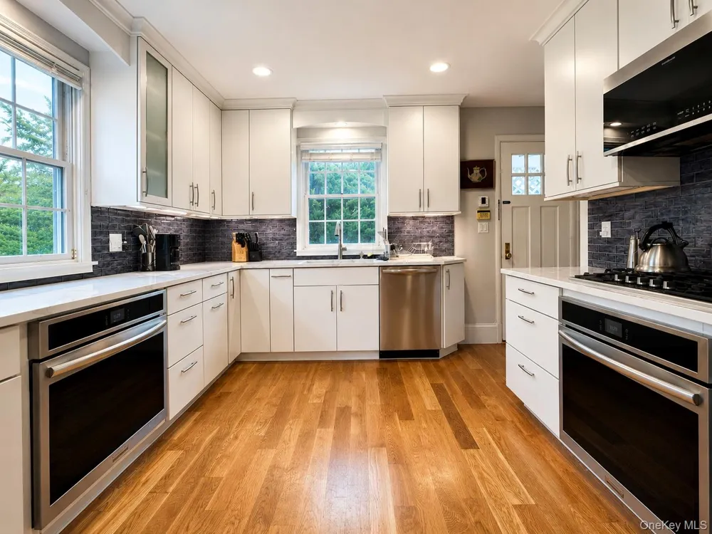 31 Griffen Avenue Scarsdale, NY 10583