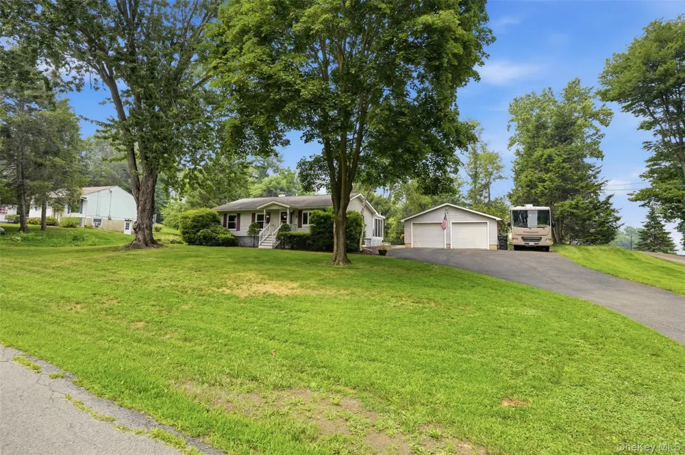4 Seneca Lane Milton, NY 12547