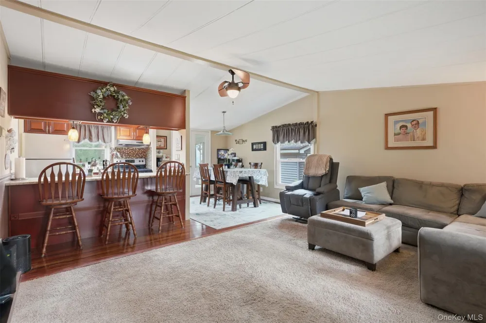 4 Seneca Lane Milton, NY 12547