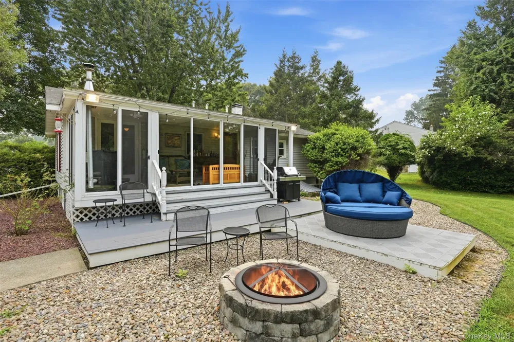 4 Seneca Lane Milton, NY 12547