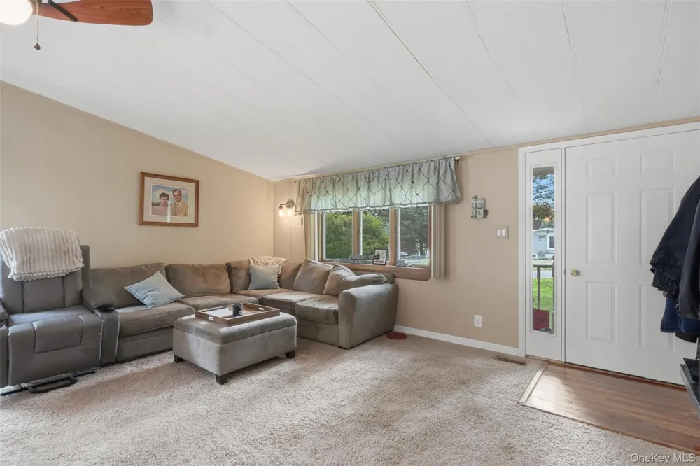 4 Seneca Lane Milton, NY 12547