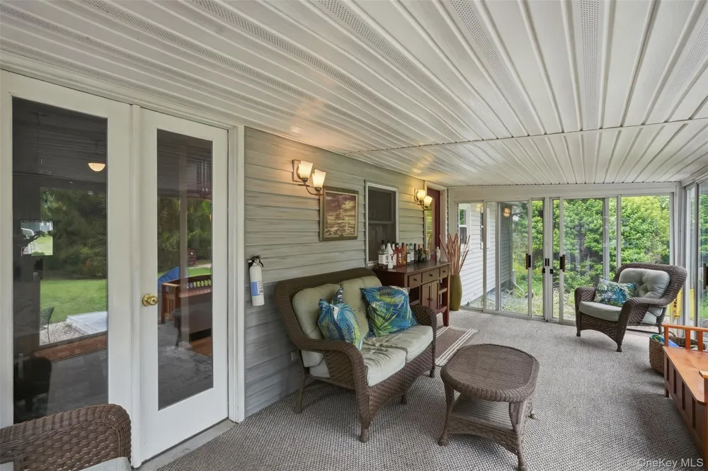 4 Seneca Lane Milton, NY 12547